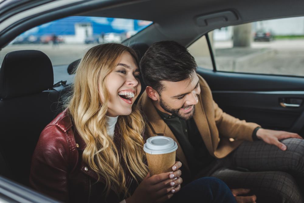 Couple en taxi